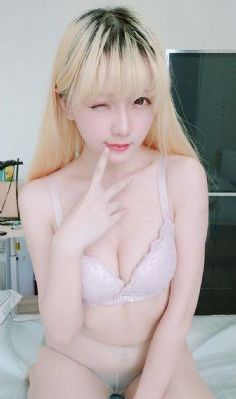 宫墙雪