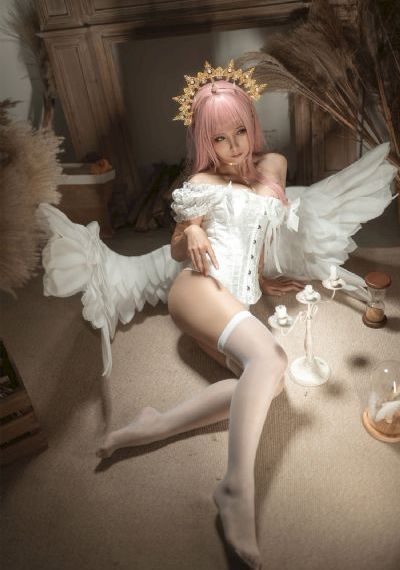 年轻的小姨子