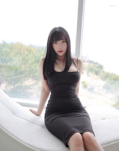 《被丈夫的下属推来推去的妻子》
