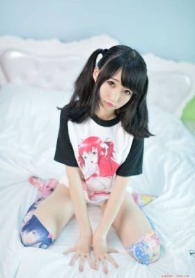 秋霞艳母