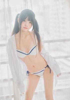 郑钦文夺冠后倒地喜极而泣
