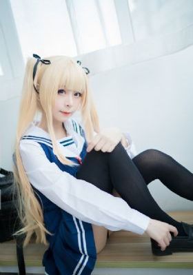 在世界尽头咏唱恋曲的少女