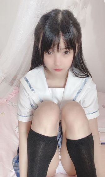 可疑的美容院观看