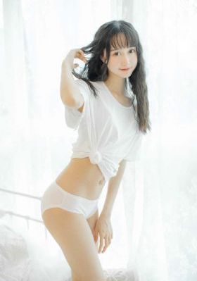 程艾米同学