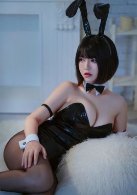 我们在黑夜中相拥短剧免费观看